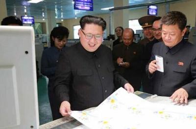 金正恩視察蒲公英作業本工廠，稱贊產品設計用心、寓教于樂